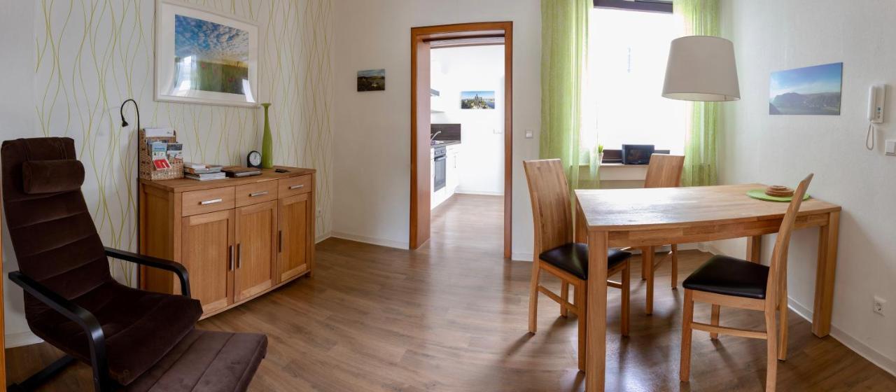Ferienwohnungen Haus am Würzlaysteig Lehmen Exterior foto