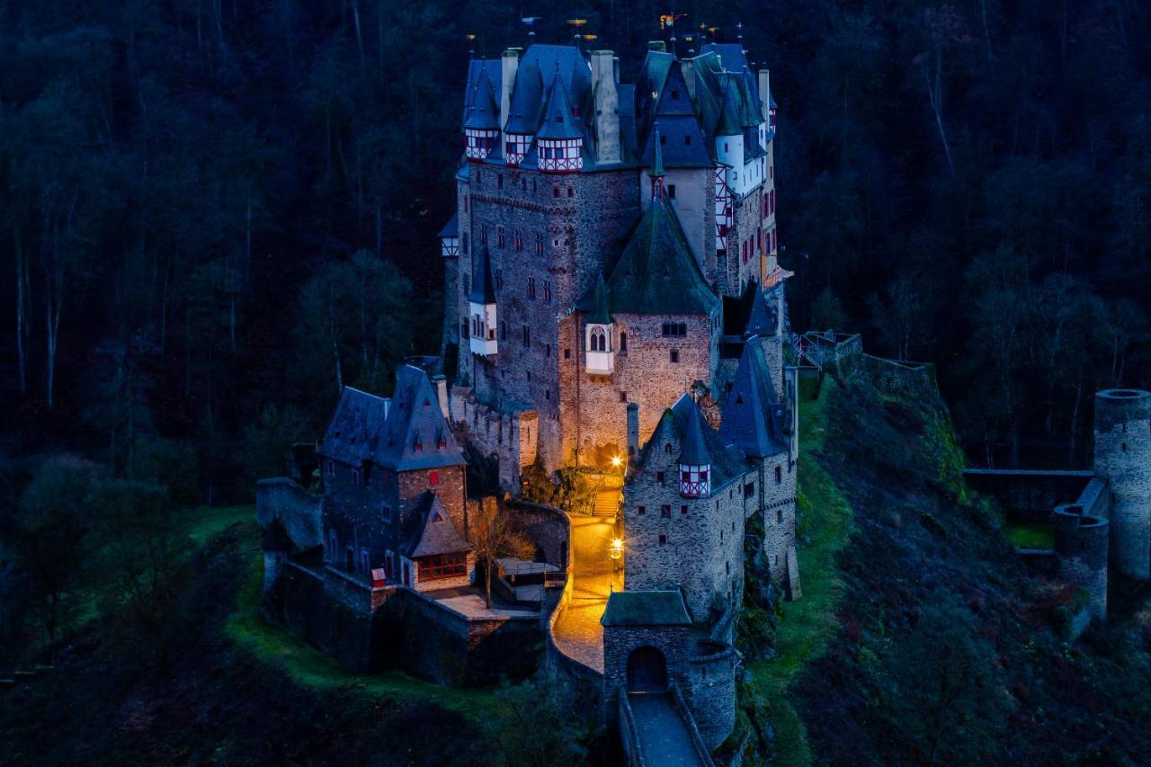 Ferienwohnungen Haus am Würzlaysteig Lehmen Exterior foto